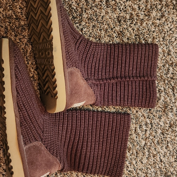 UGG Women's Boots in Brown - Picture 2 of 3